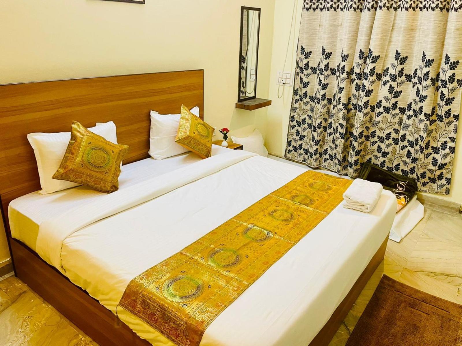 Shankar Vilaas -A Boutique Stay Forigners Choice Near Ghats And Temples Varanasi Exterior foto