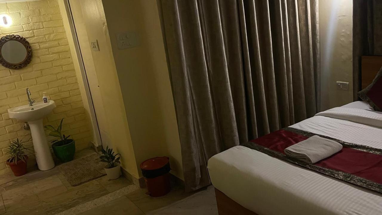 Shankar Vilaas -A Boutique Stay Forigners Choice Near Ghats And Temples Varanasi Exterior foto